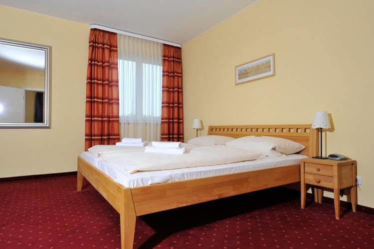 Hotel Leitner Kaufbeuren Exterior photo
